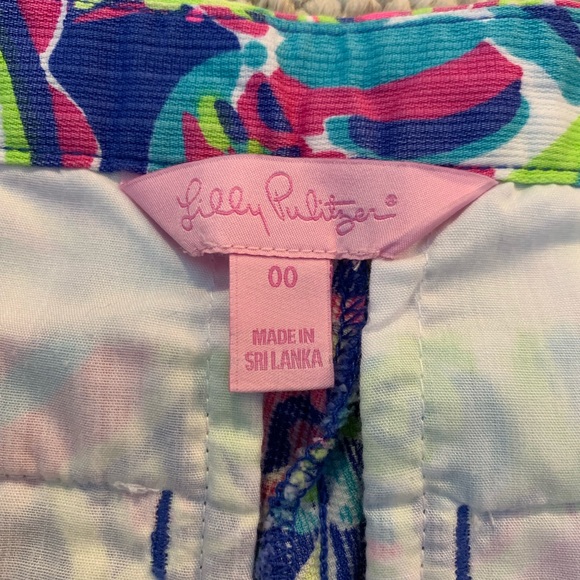 Lilly Pulitzer Scallop Shorts - Picture 2 of 6